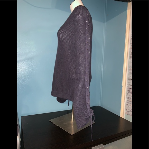 G by GUESS• Laced Up Knit Sweater/ size (M) - Picture 3 of 6